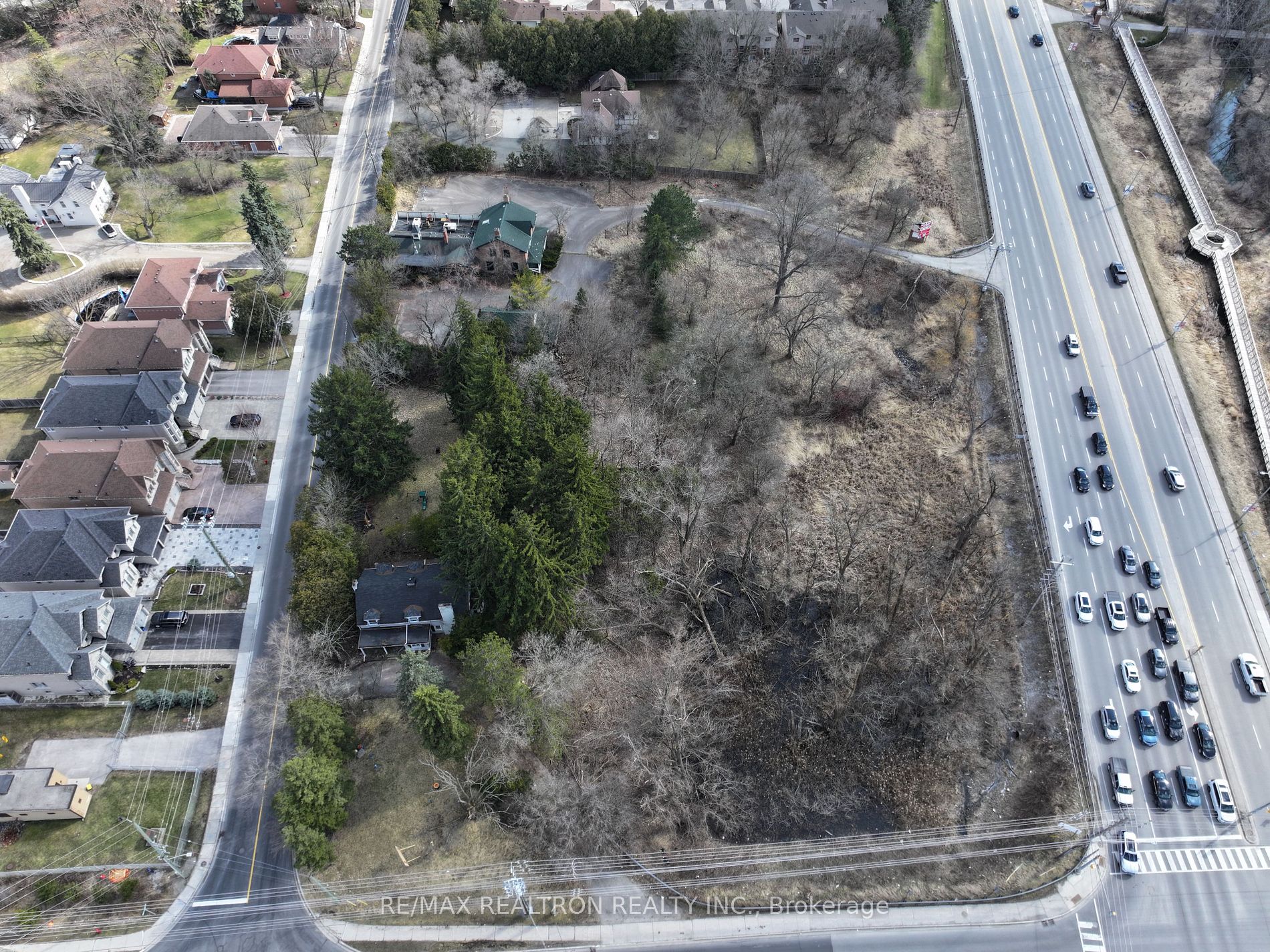 16003 Yonge St Property Photo 24