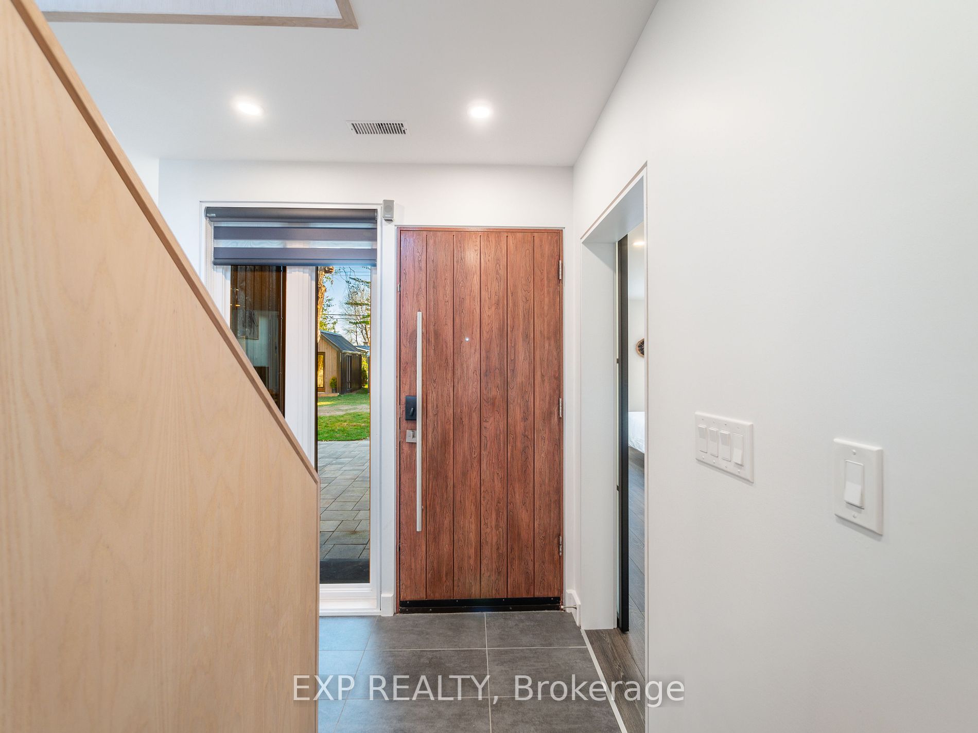142 Moore's Beach Rd Property Photo 11