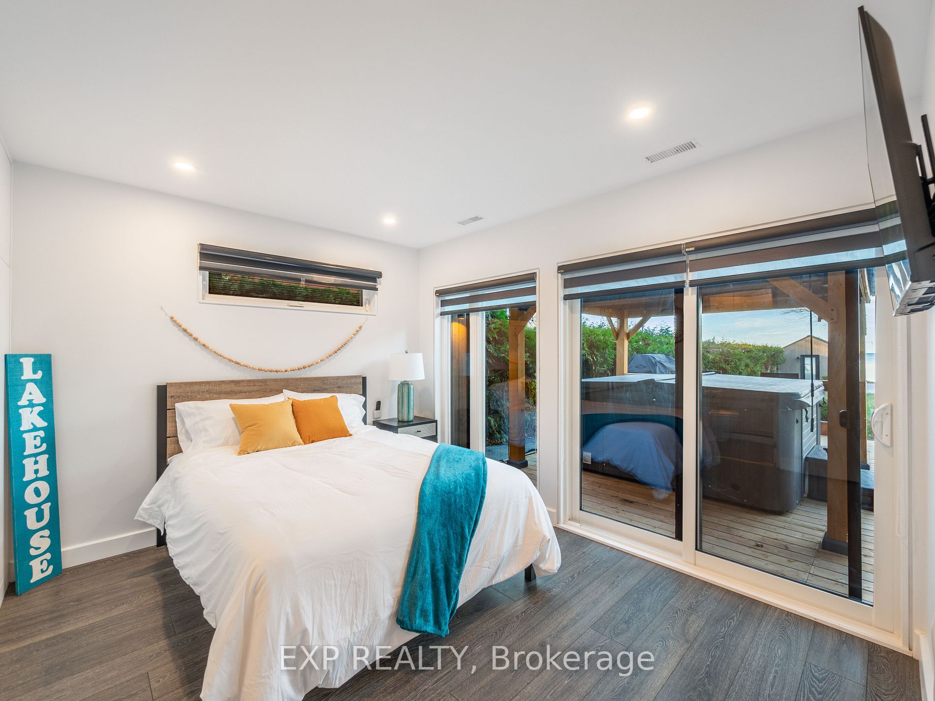 142 Moore's Beach Rd Property Photo 18
