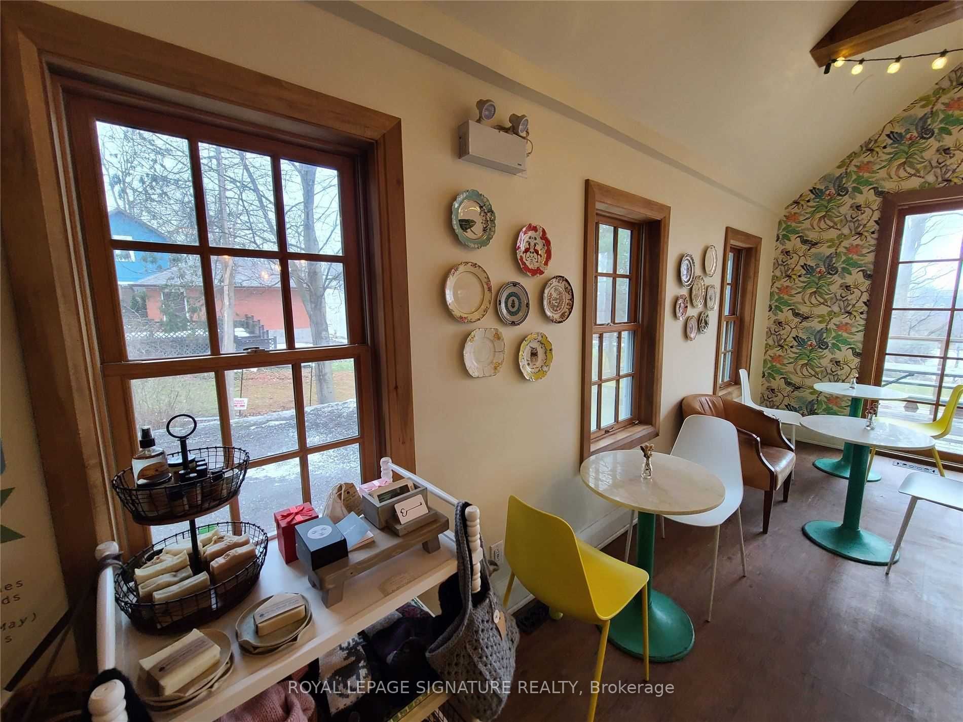 12974 Keele St Property Photo 13