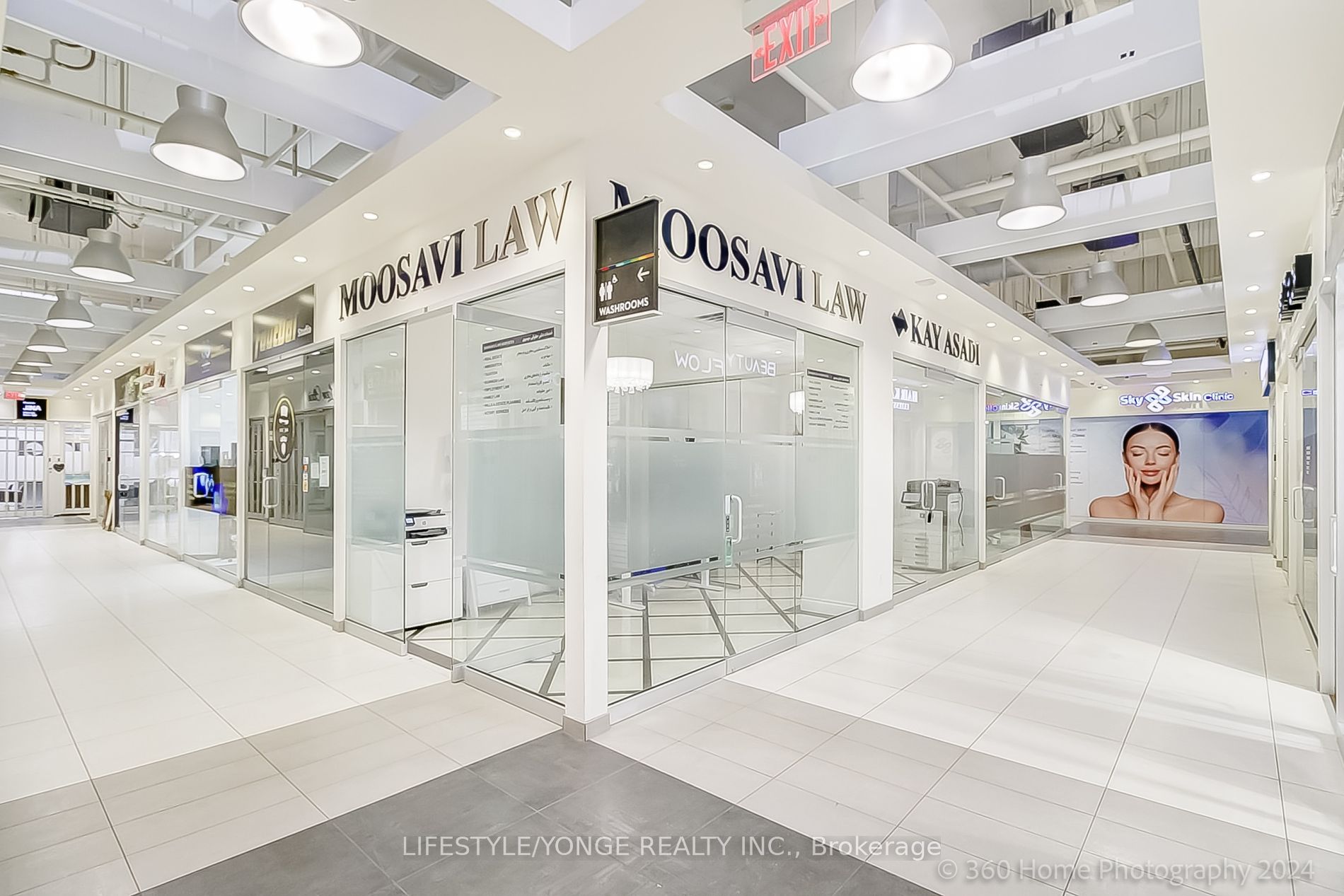7181 Yonge St W Property Photo 2