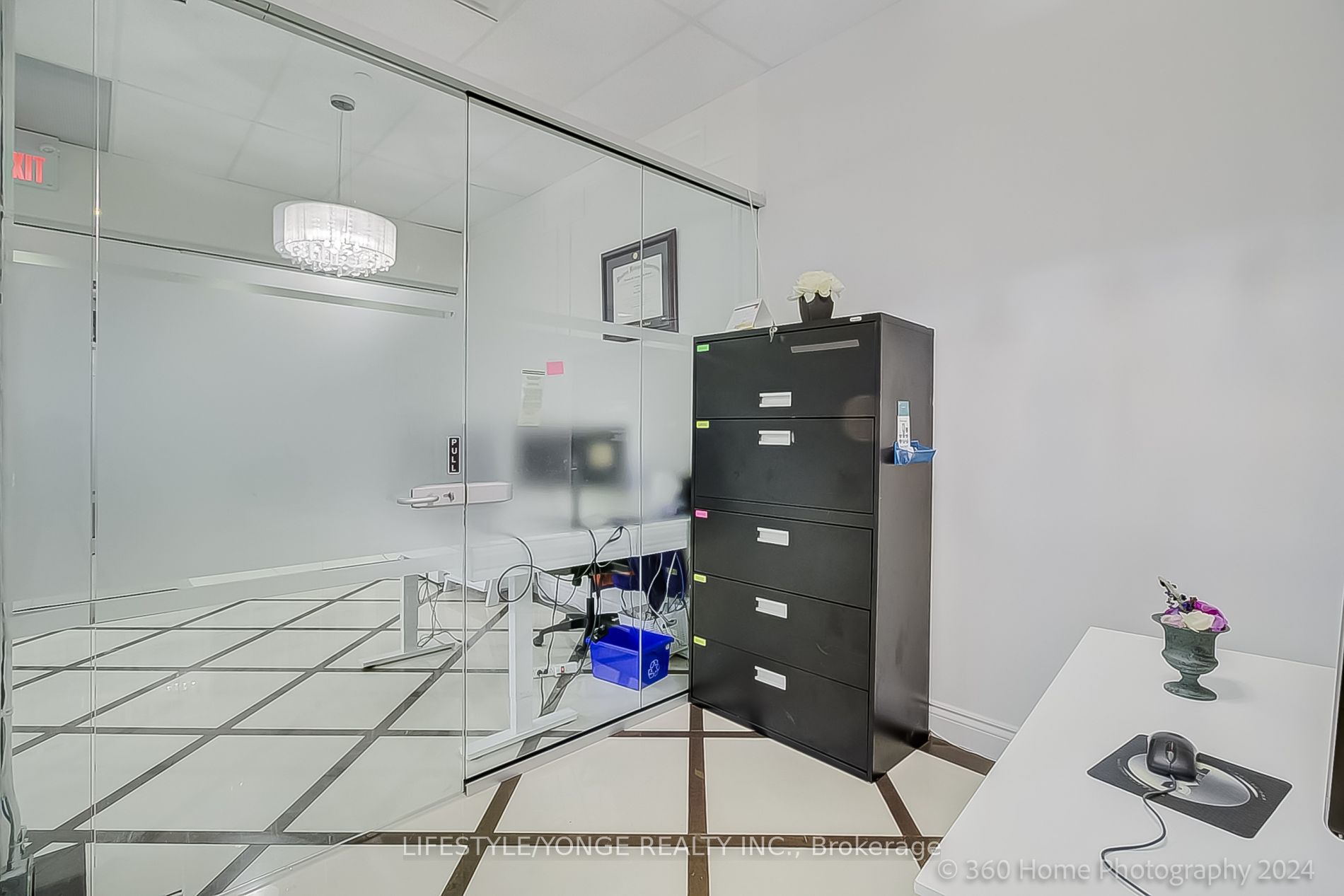 7181 Yonge St W Property Photo 14
