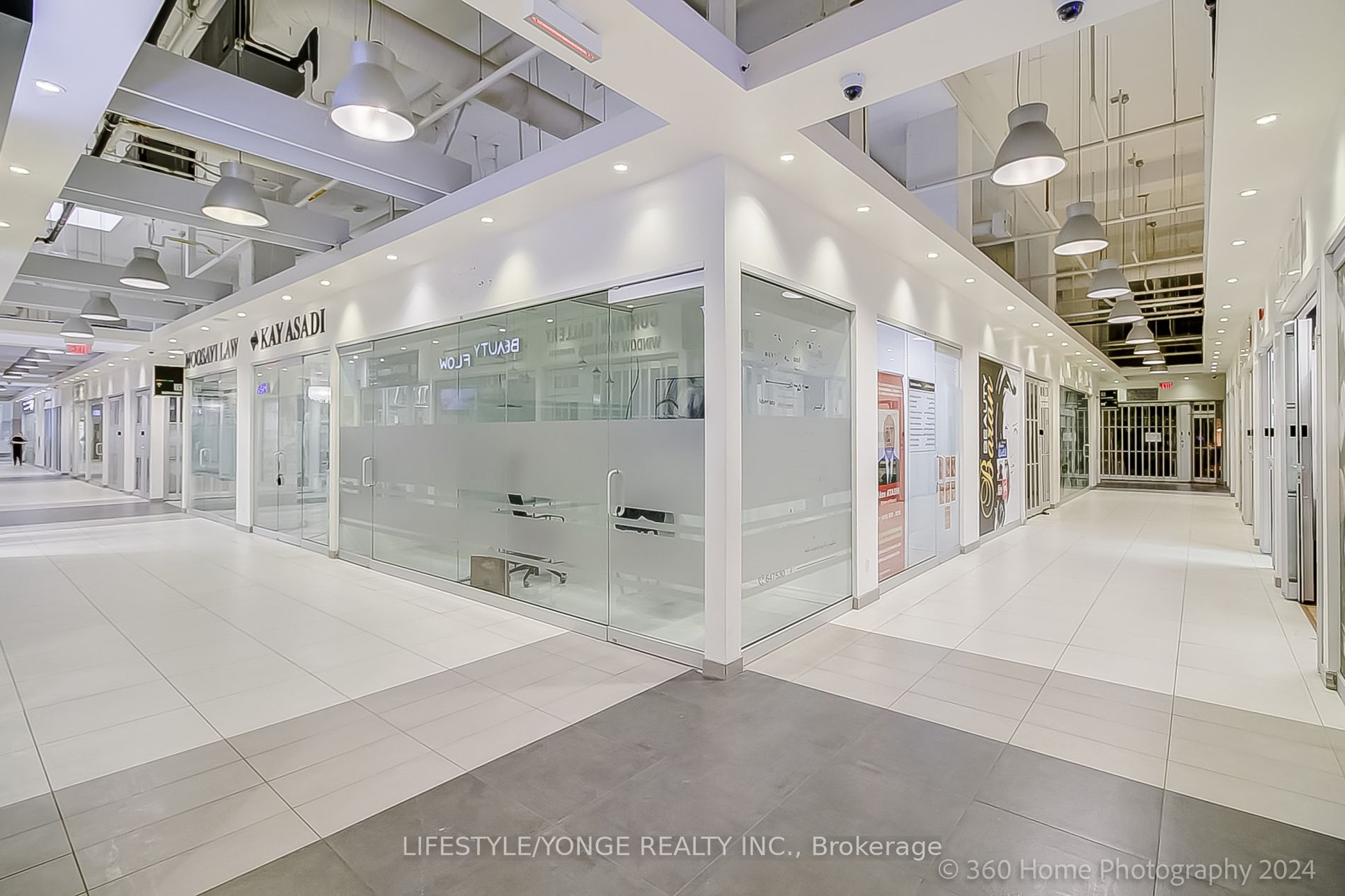7181 Yonge St W Property Photo 21