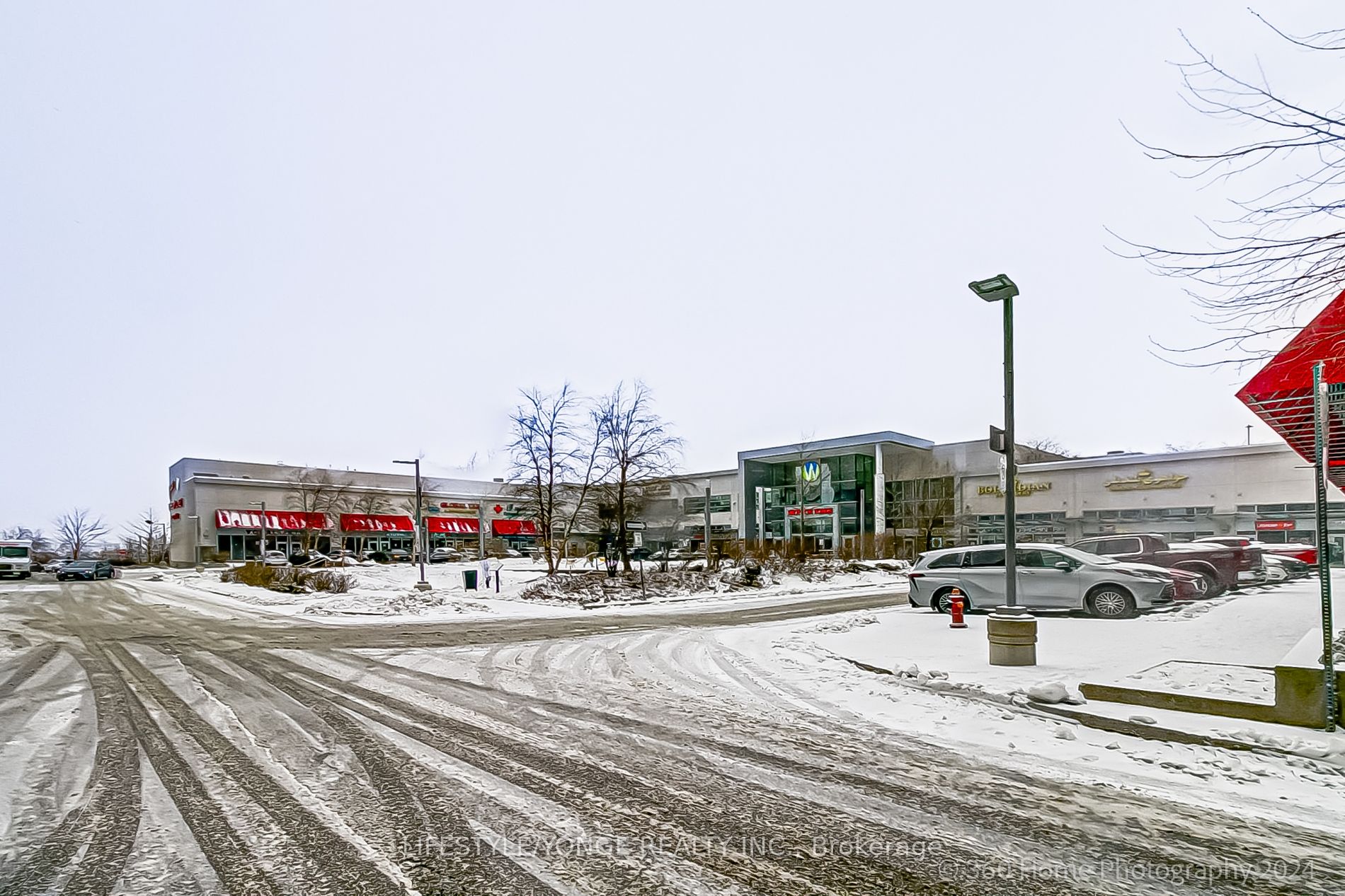 7181 Yonge St W Property Photo 24