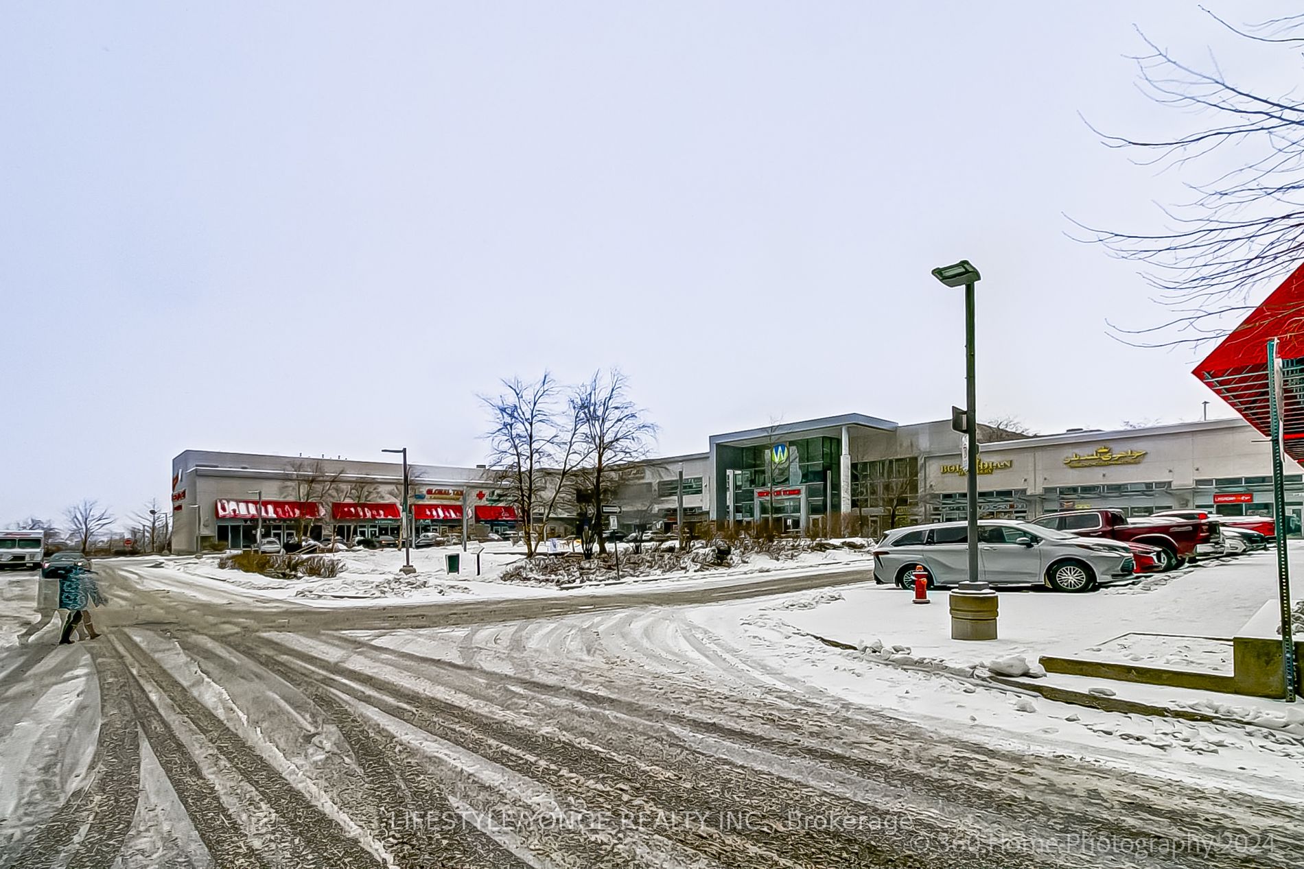 7181 Yonge St W Property Photo 25
