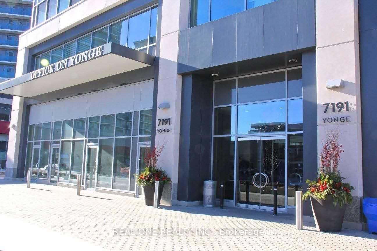7191 Yonge St Property Photo 2