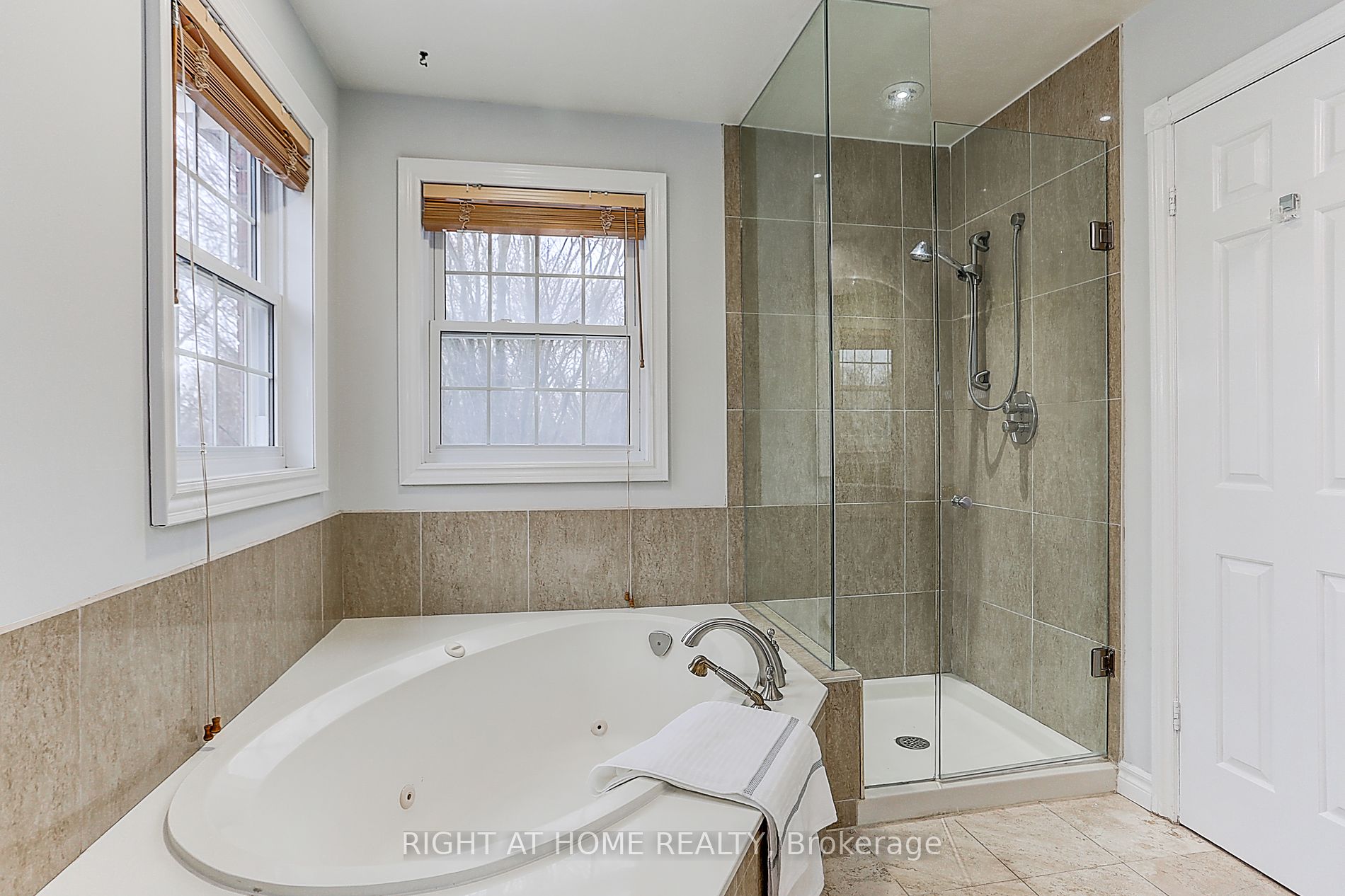 25 Stanford Rd Property Photo 24