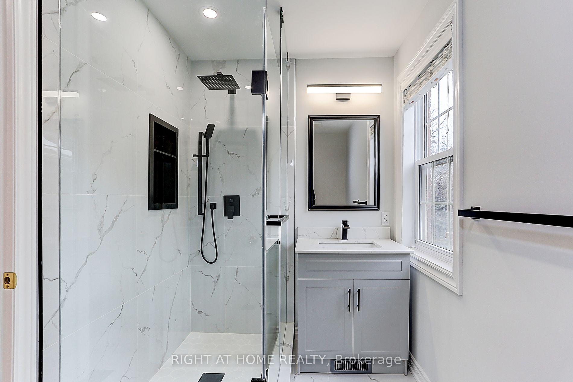 25 Stanford Rd Property Photo 27