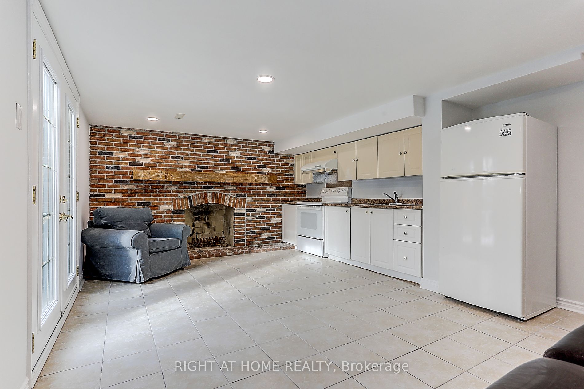 25 Stanford Rd Property Photo 32