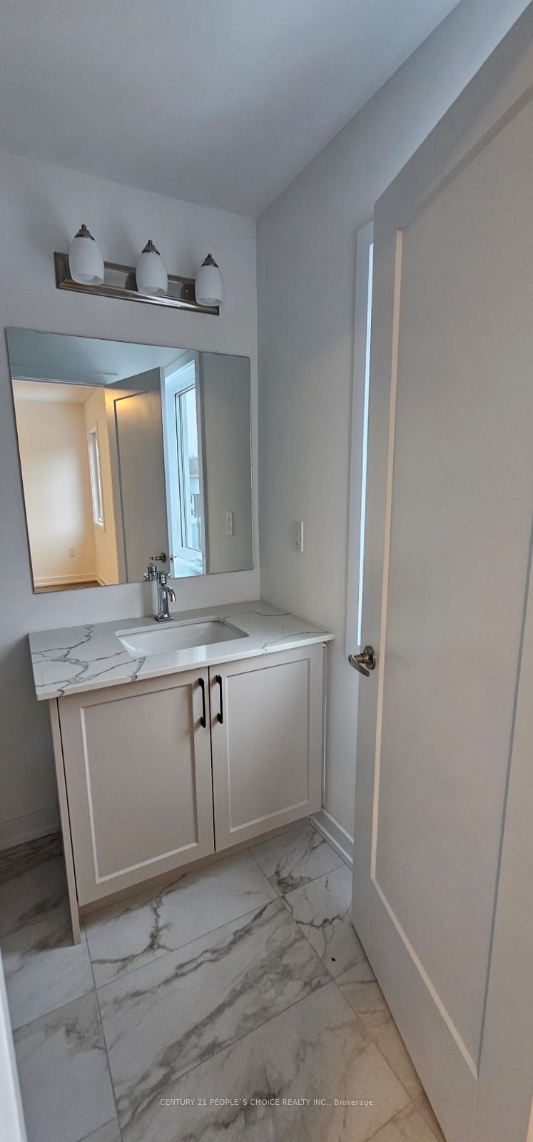 27 Lyall Stokes Circ Property Photo 22
