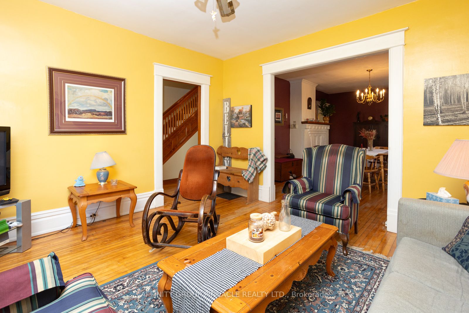 367 Bay St Property Photo 8