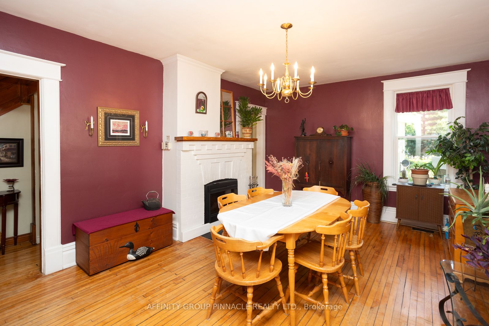 367 Bay St Property Photo 9