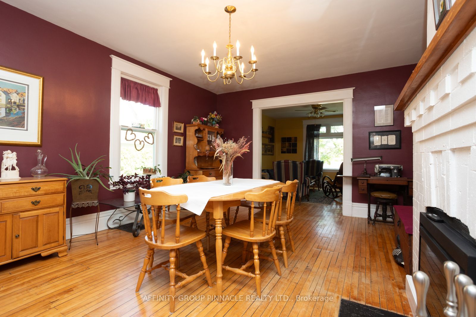 367 Bay St Property Photo 10