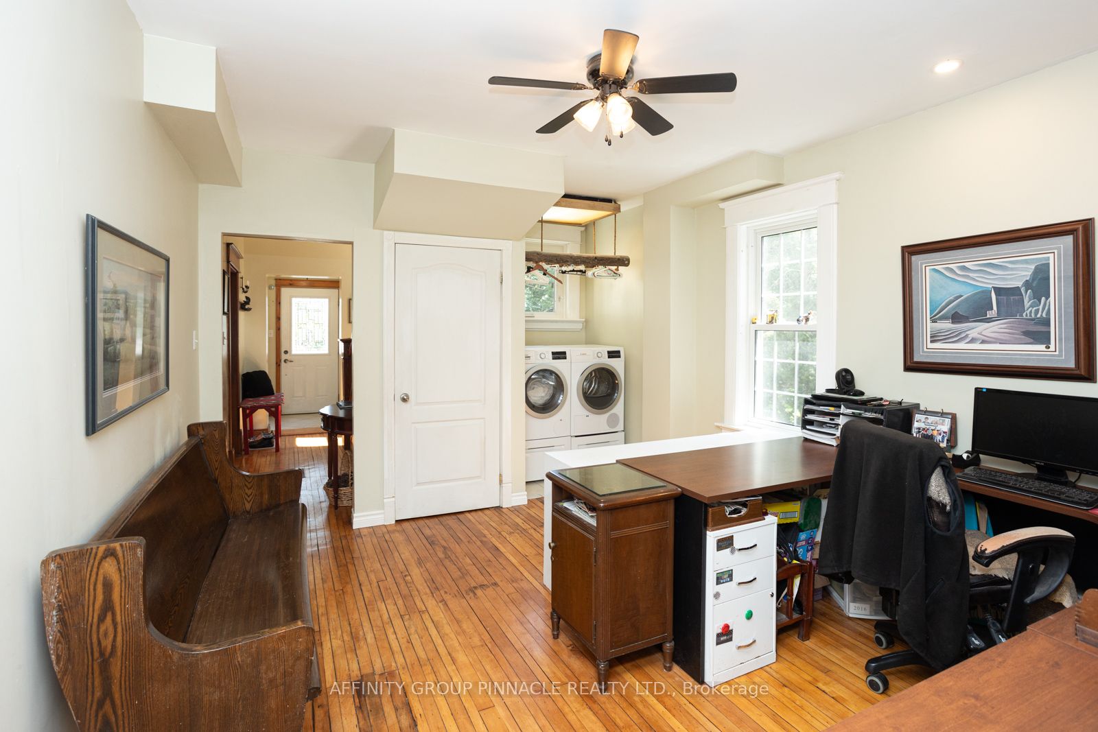 367 Bay St Property Photo 11