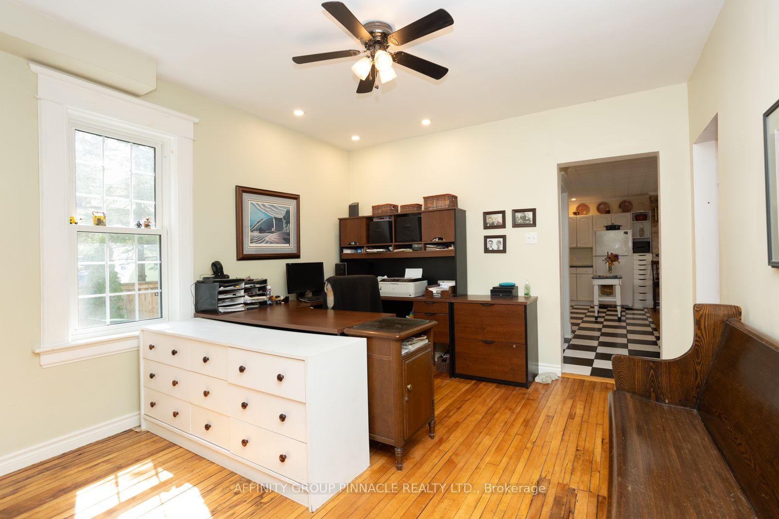 367 Bay St Property Photo 12