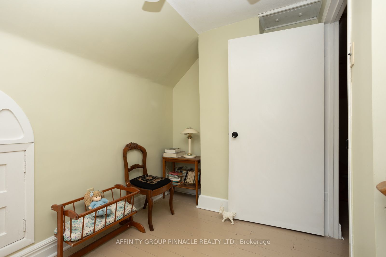 367 Bay St Property Photo 23