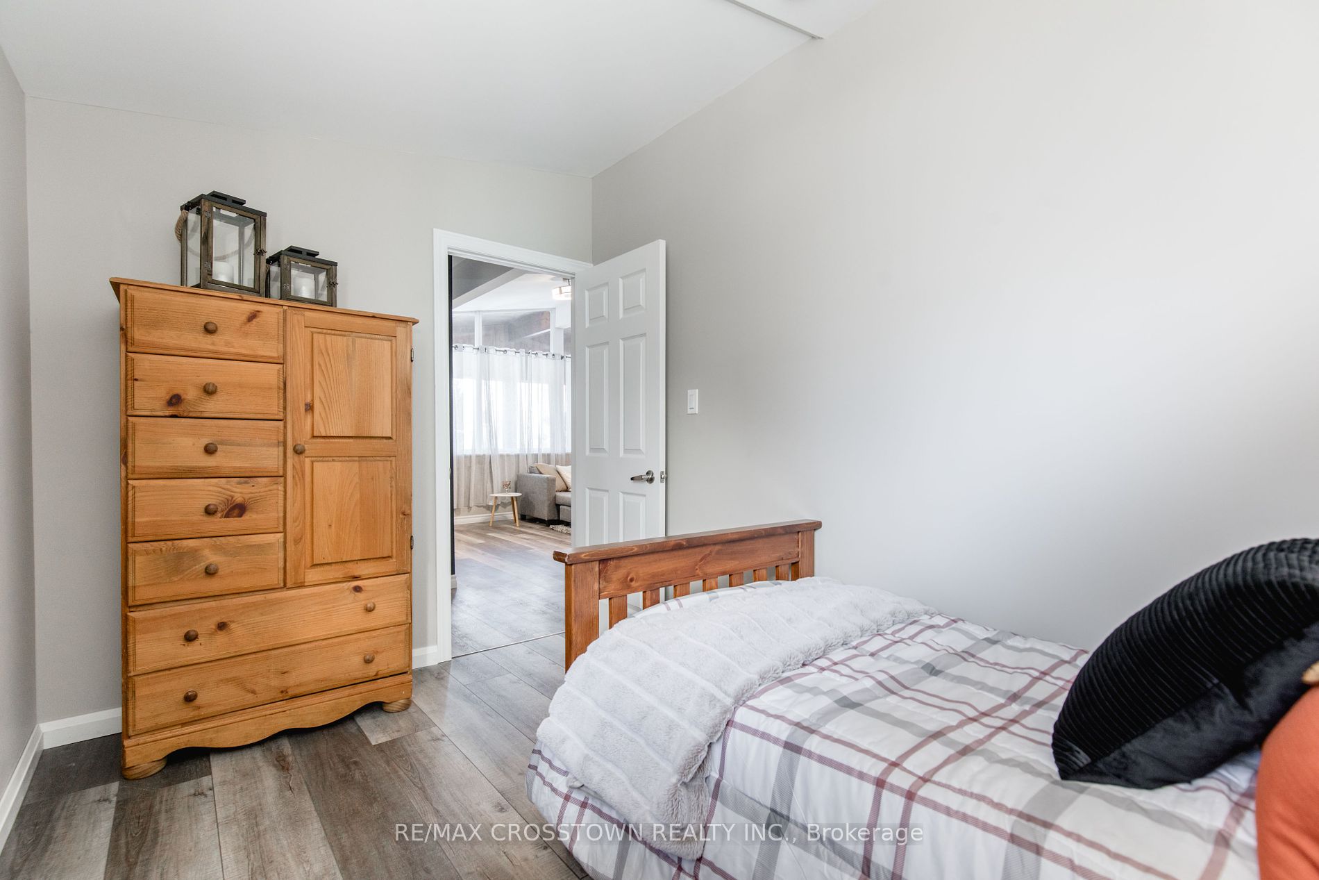 951 Nantyr Dr Property Photo 25