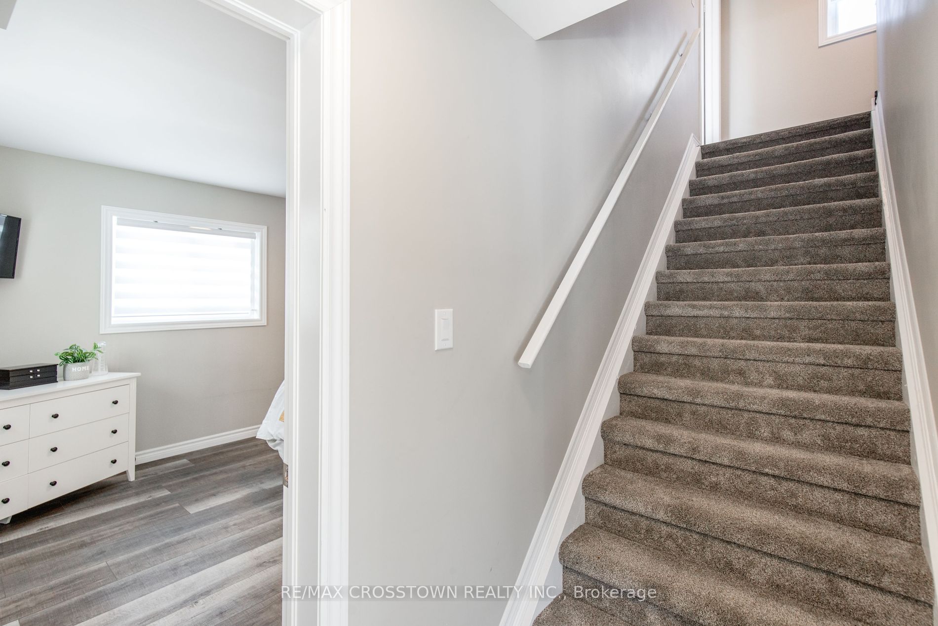951 Nantyr Dr Property Photo 31