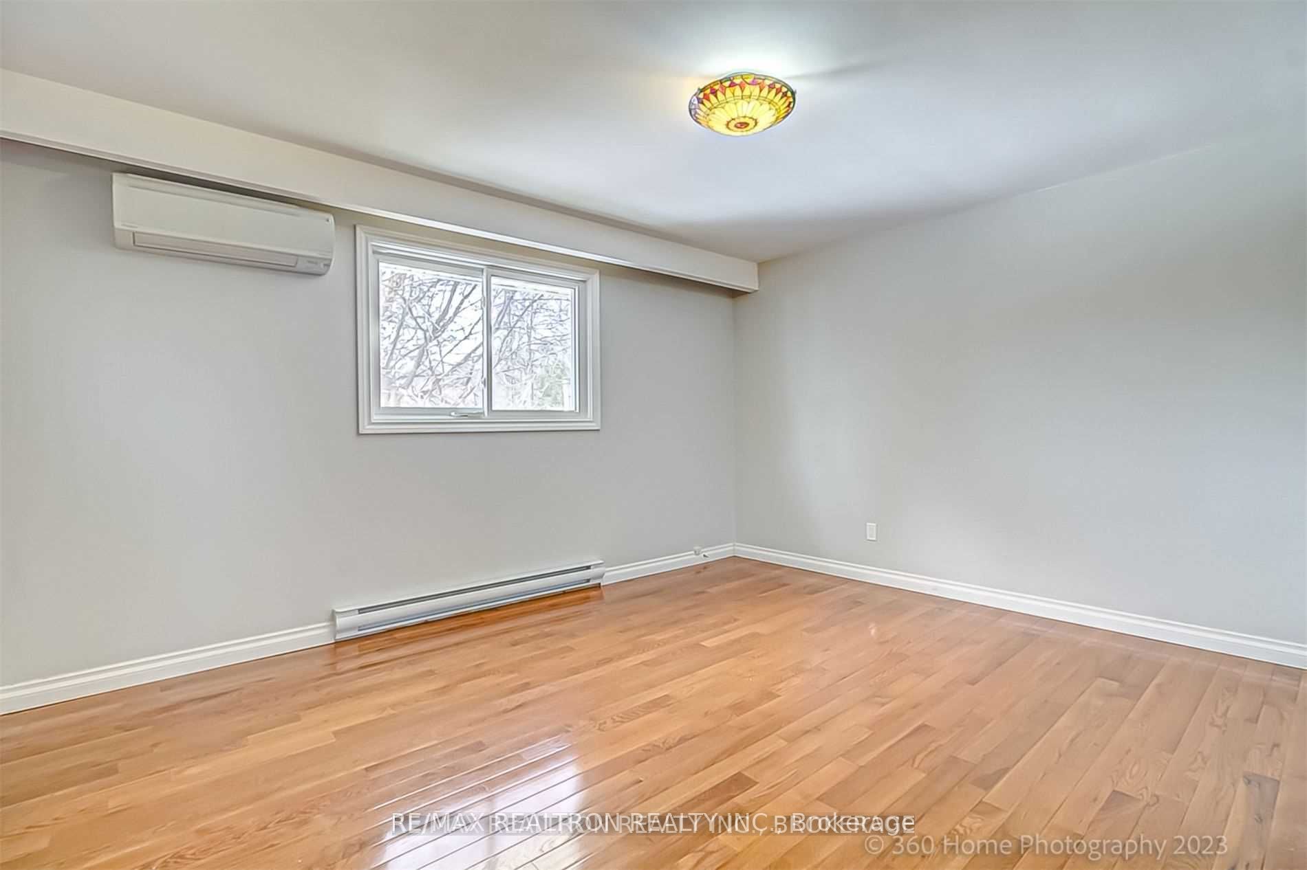 100 River Dr Property Photo 17