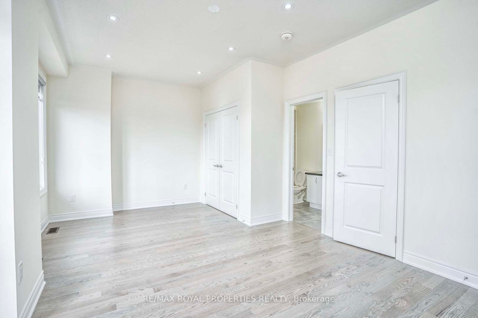 44 Andress Way Property Photo 4