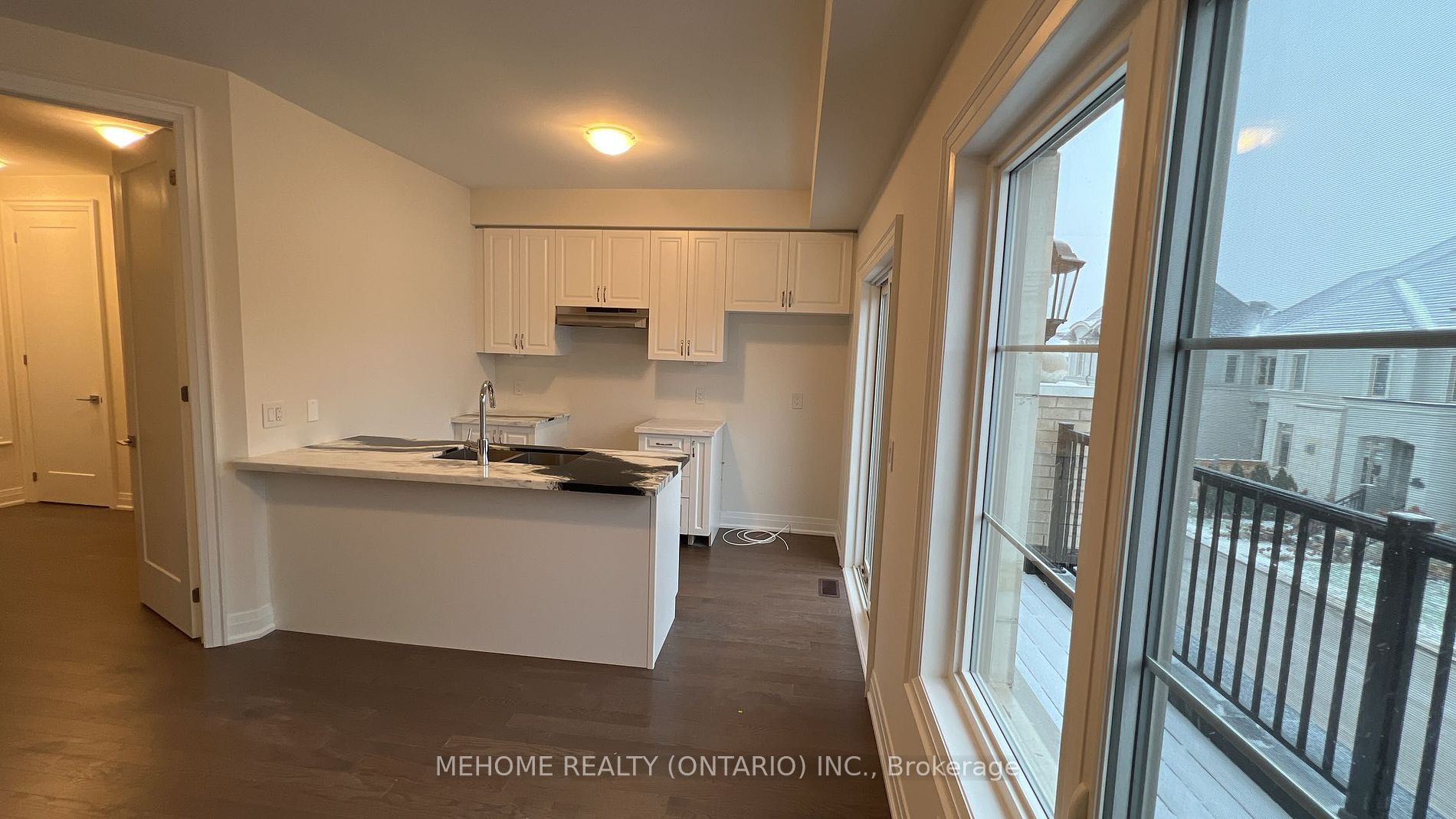 9410 Bayview Ave Property Photo 1