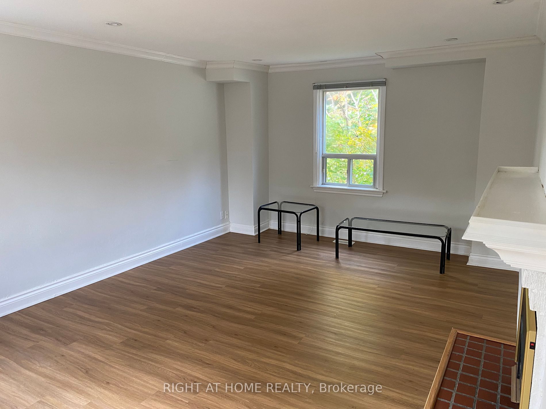 112 Baker Ave Property Photo 4