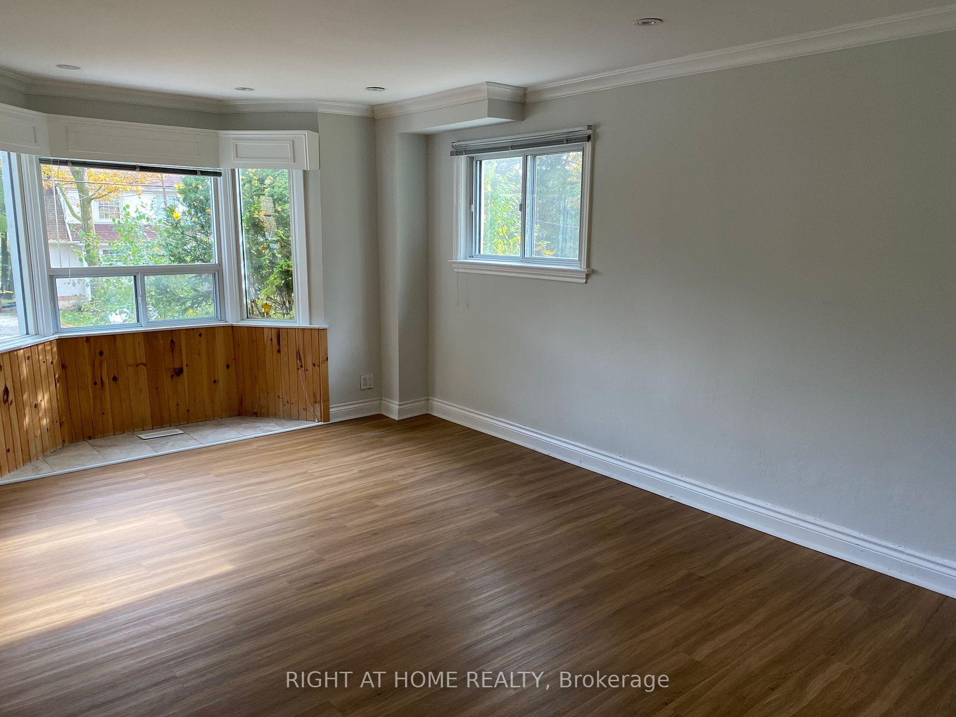 112 Baker Ave Property Photo 5