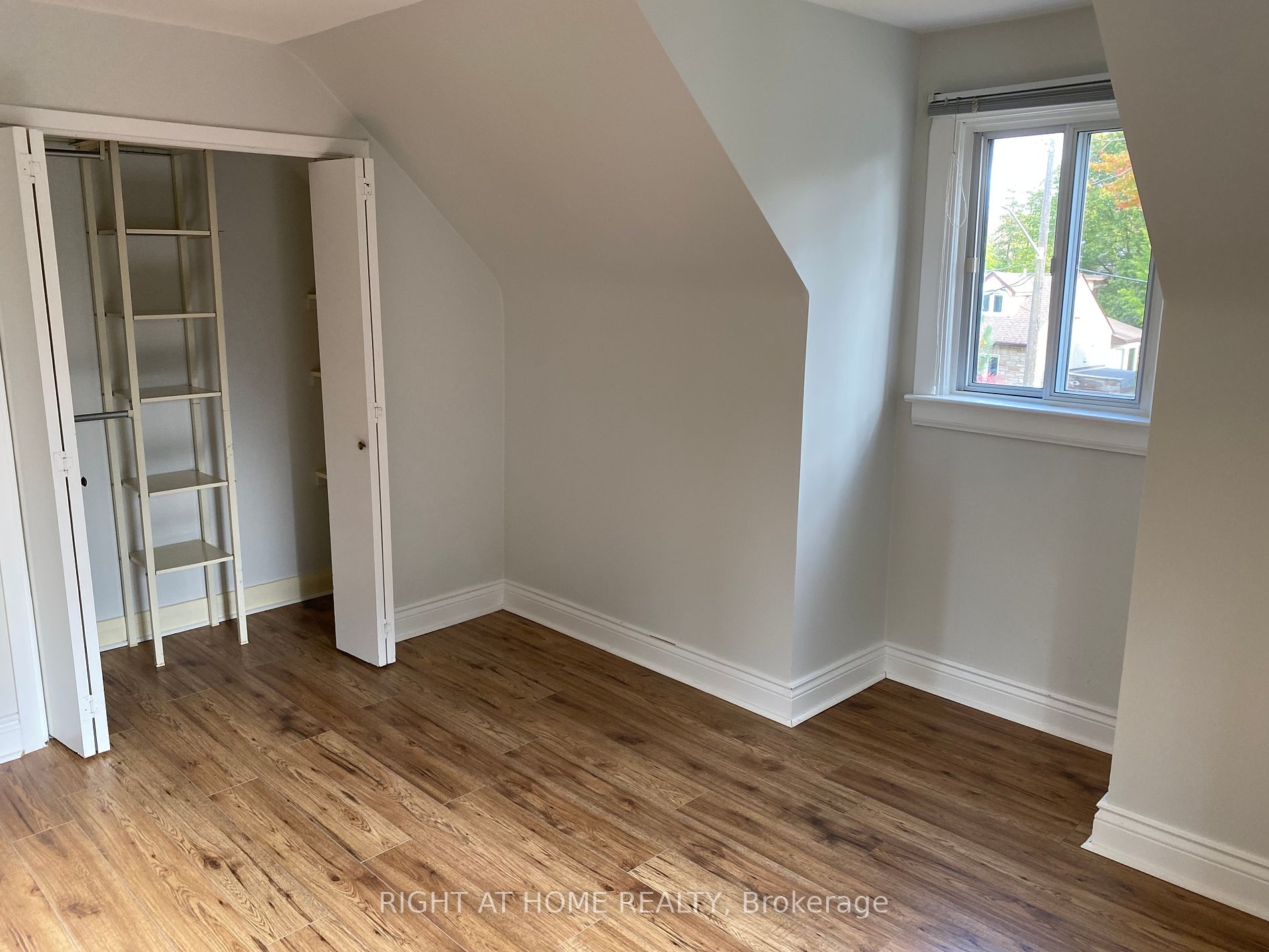 112 Baker Ave Property Photo 12