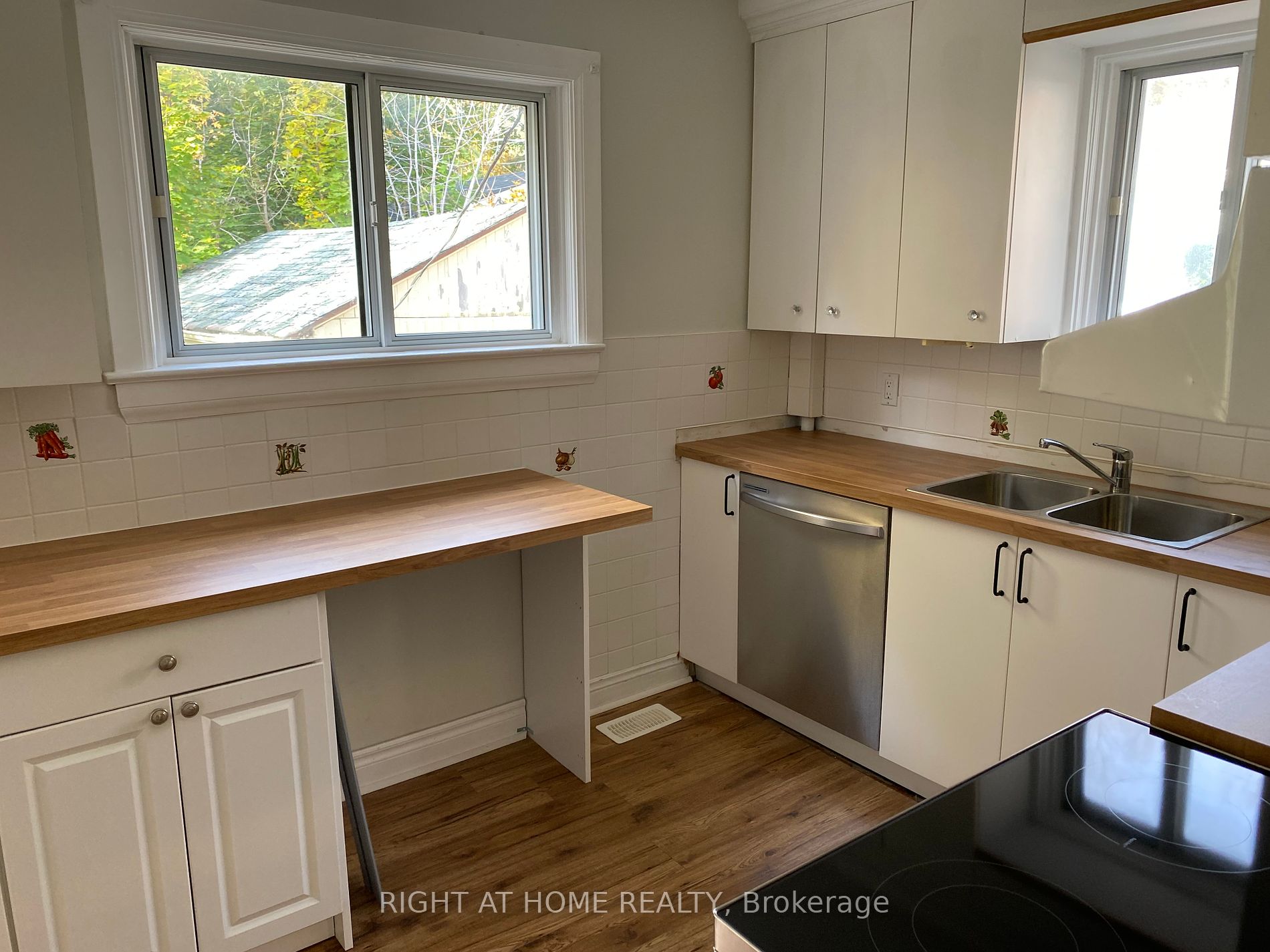 112 Baker Ave Property Photo 14