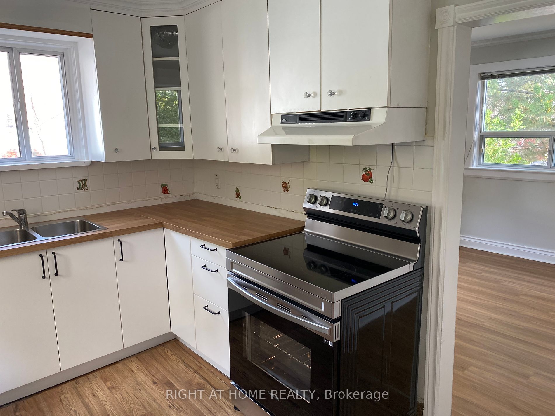 112 Baker Ave Property Photo 15