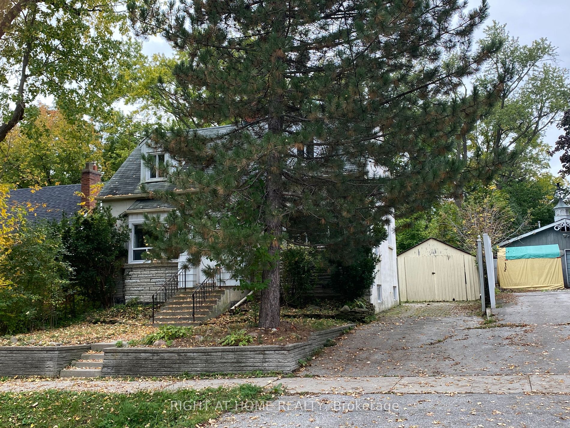 112 Baker Ave Property Photo 18