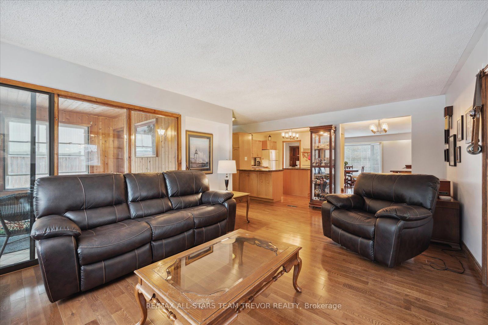 134 Morton Ave Property Photo 4