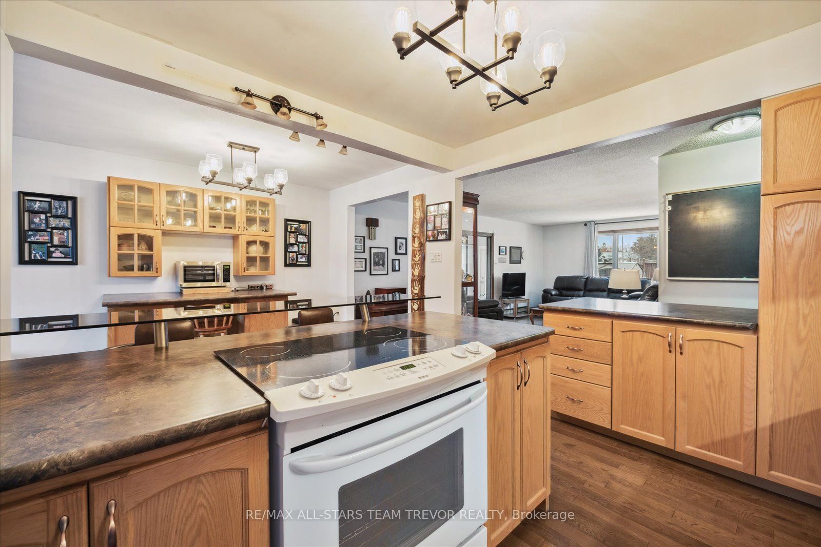 134 Morton Ave Property Photo 8