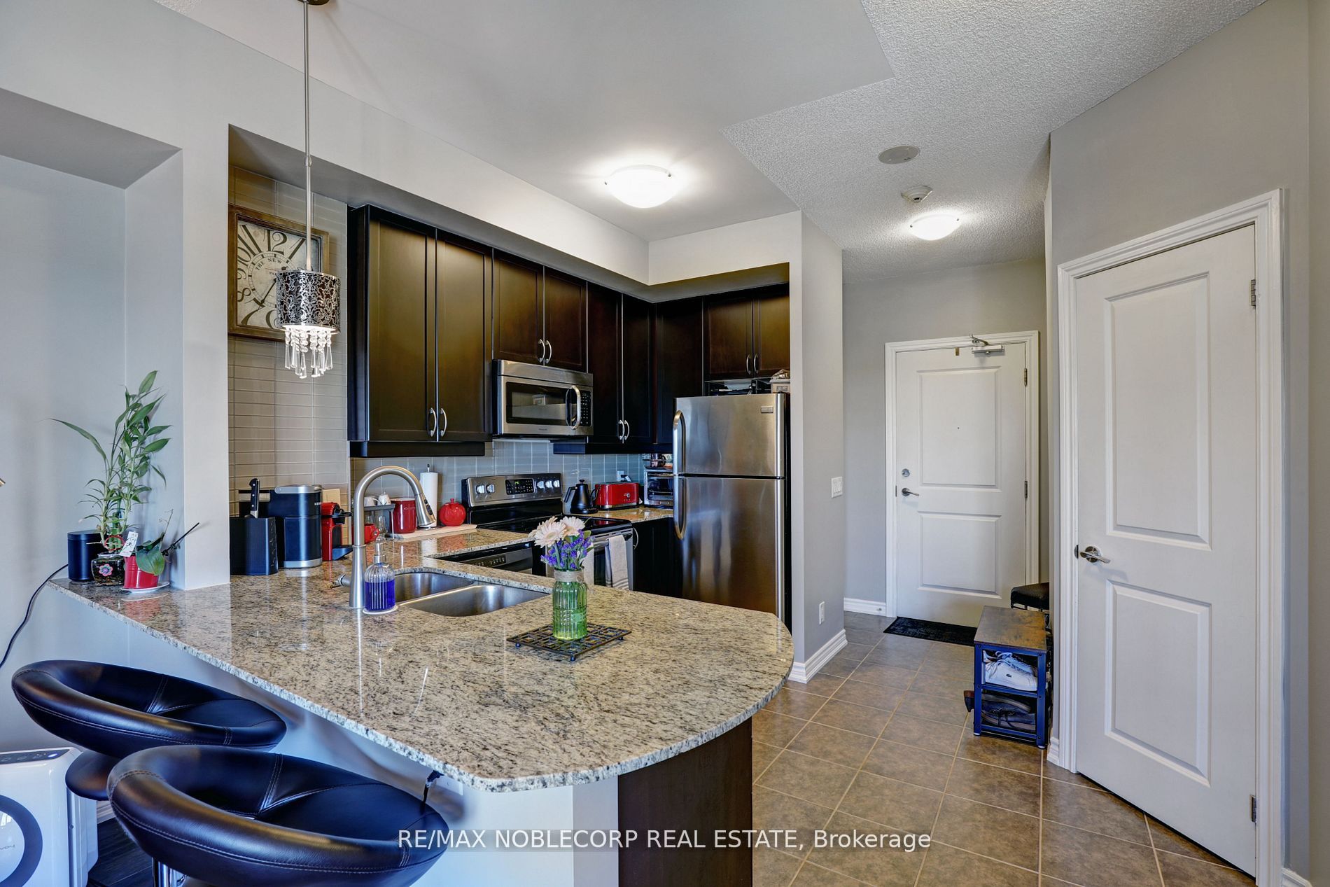 7730 Kipling Ave 7 Property Photo 8