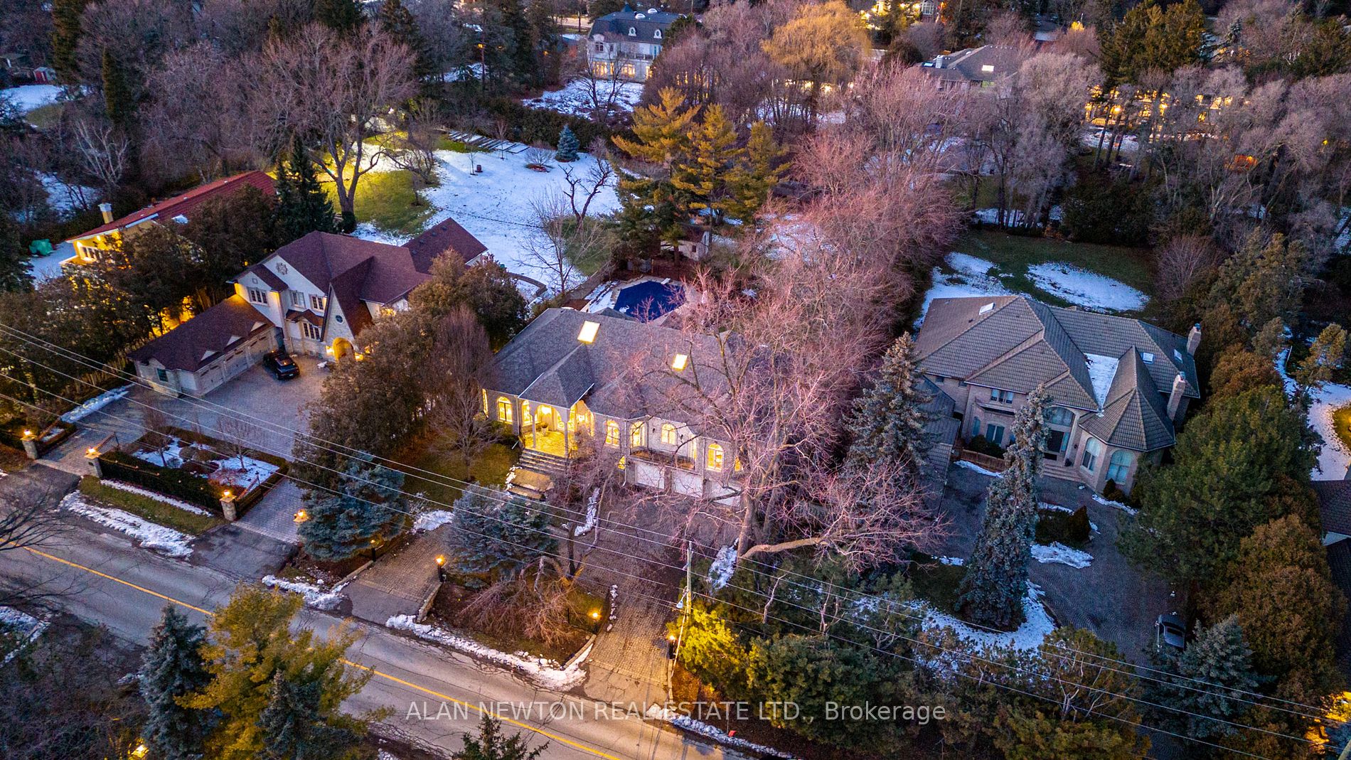 48 Arnold Ave Property Photo 6