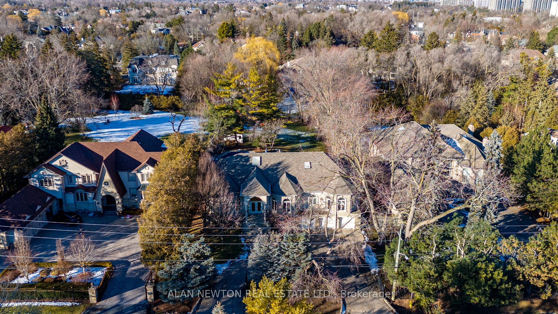 48 Arnold Ave Property Photo 37