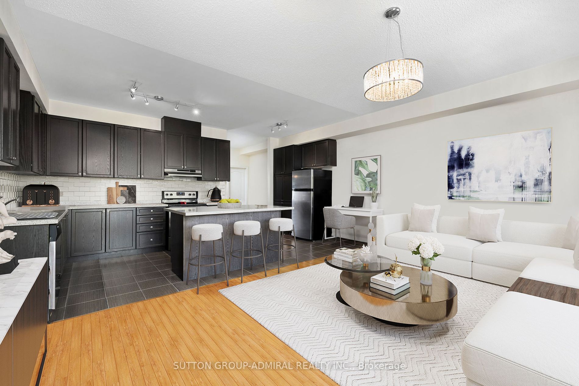 8777 Dufferin St Property Photo 1