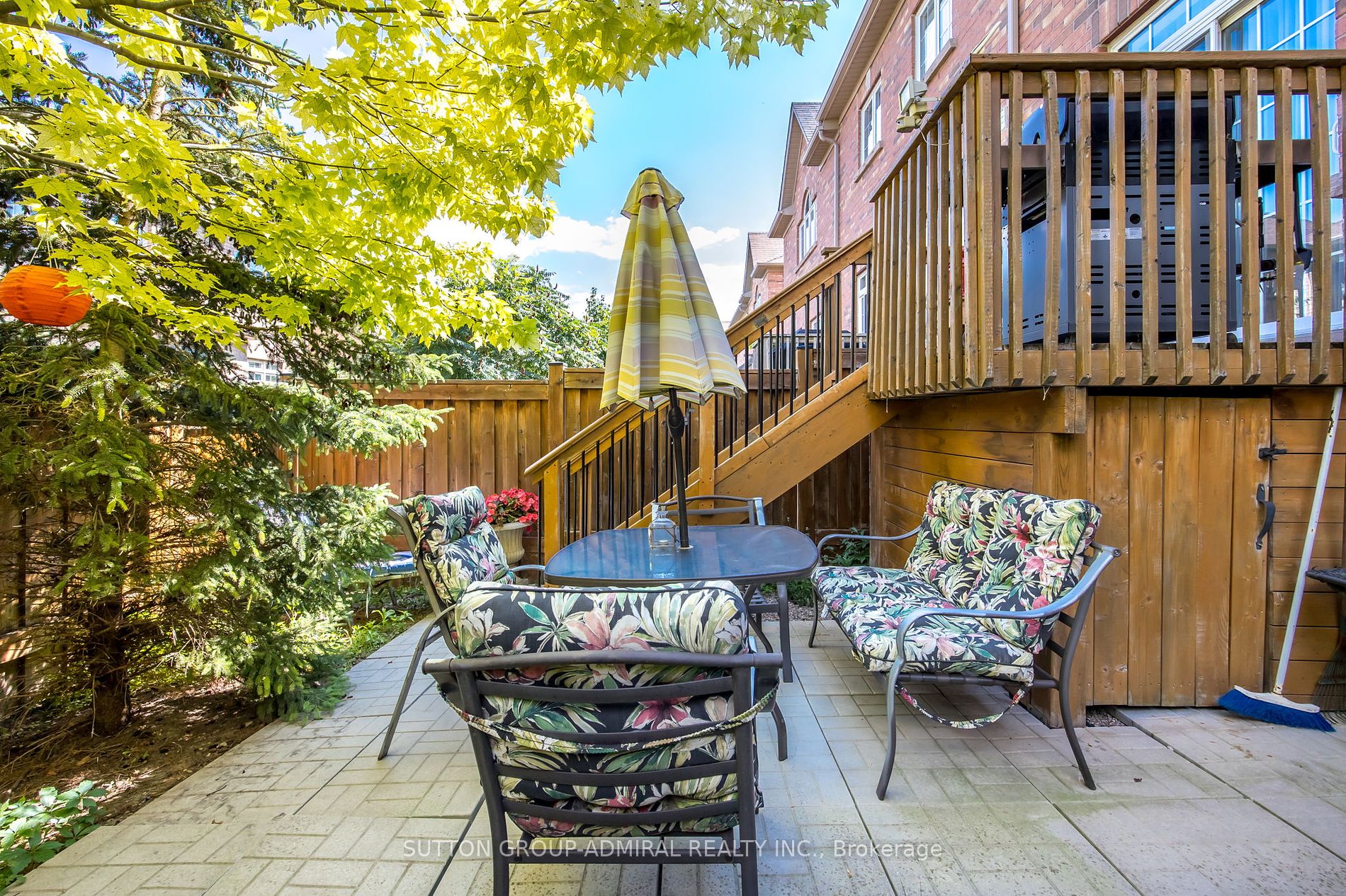8777 Dufferin St Property Photo 10