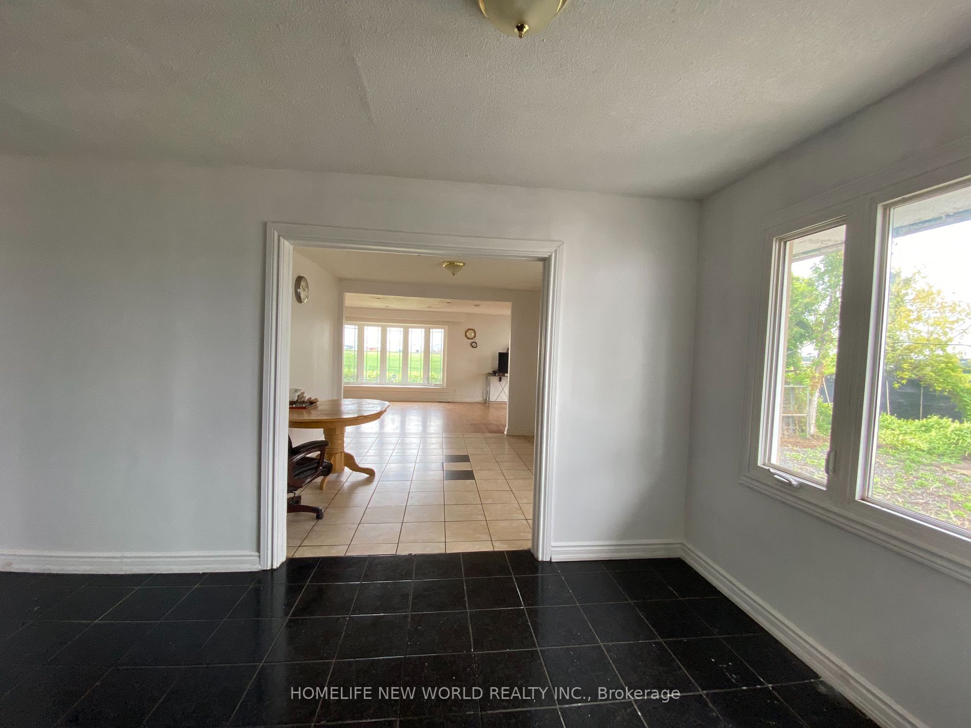 671 Canal Rd Property Photo 6