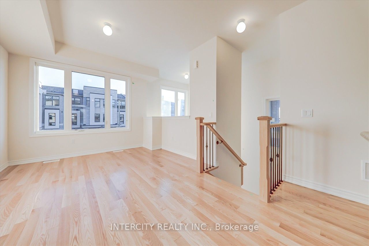 60 Puisaya Dr Property Photo 7