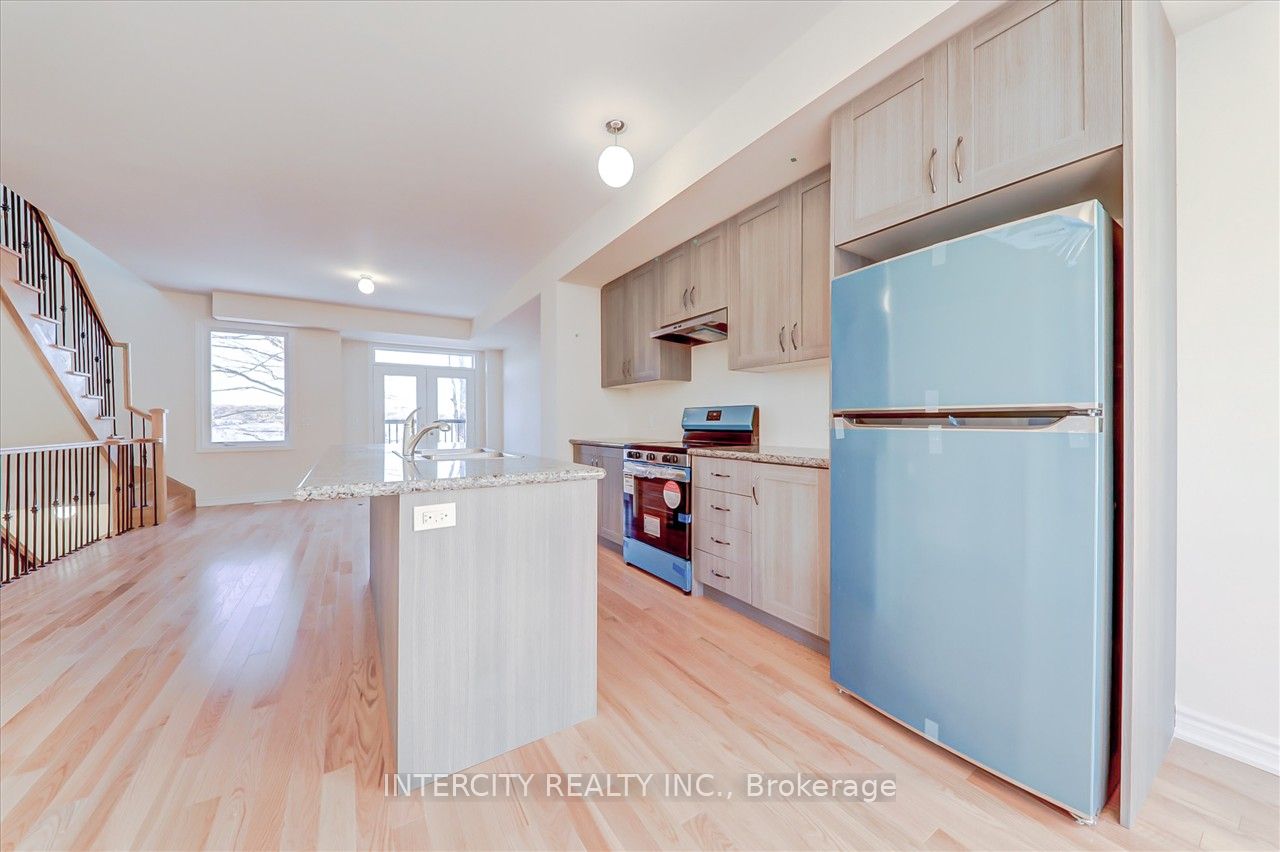 60 Puisaya Dr Property Photo 10