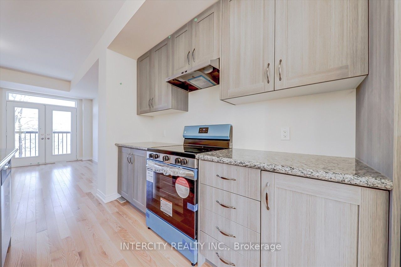 60 Puisaya Dr Property Photo 11