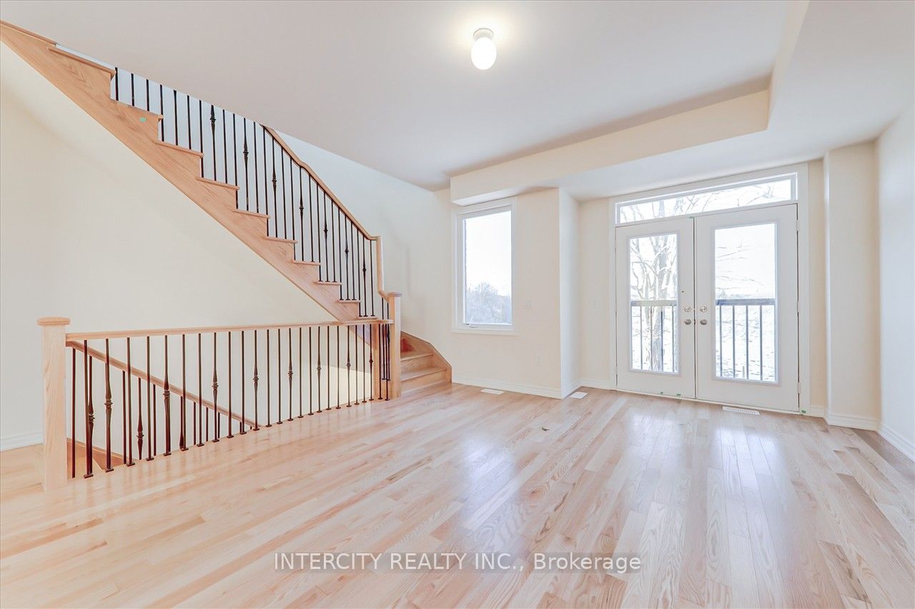 60 Puisaya Dr Property Photo 14