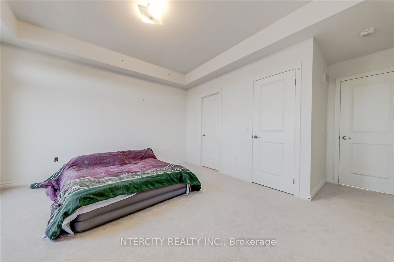 60 Puisaya Dr Property Photo 19