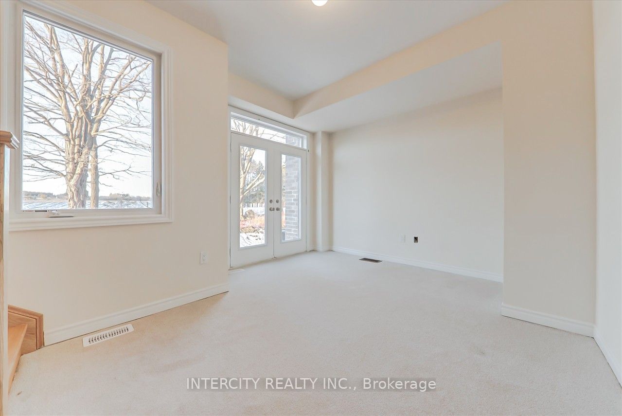 60 Puisaya Dr Property Photo 28