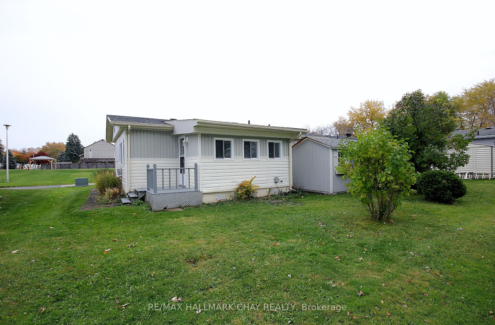 4 Recreation Dr Property Photo 3