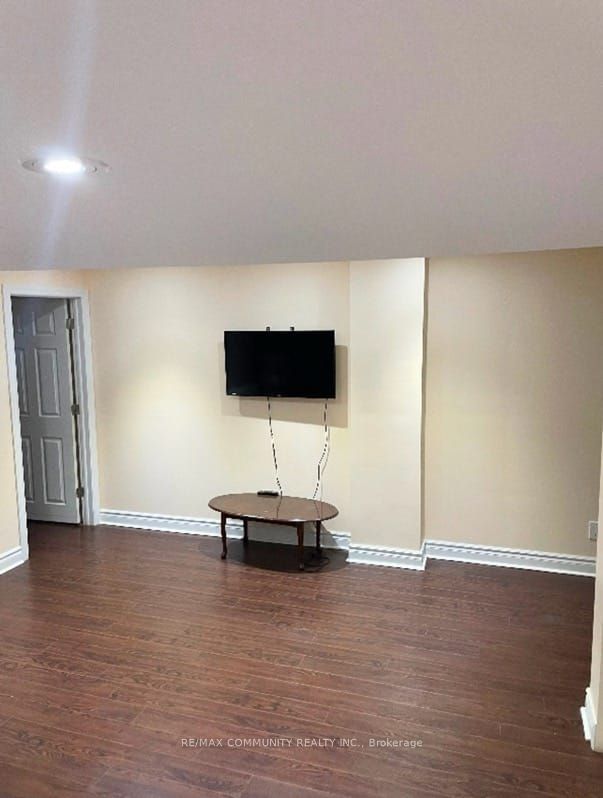 282 Cornell Centre Blvd Property Photo 1