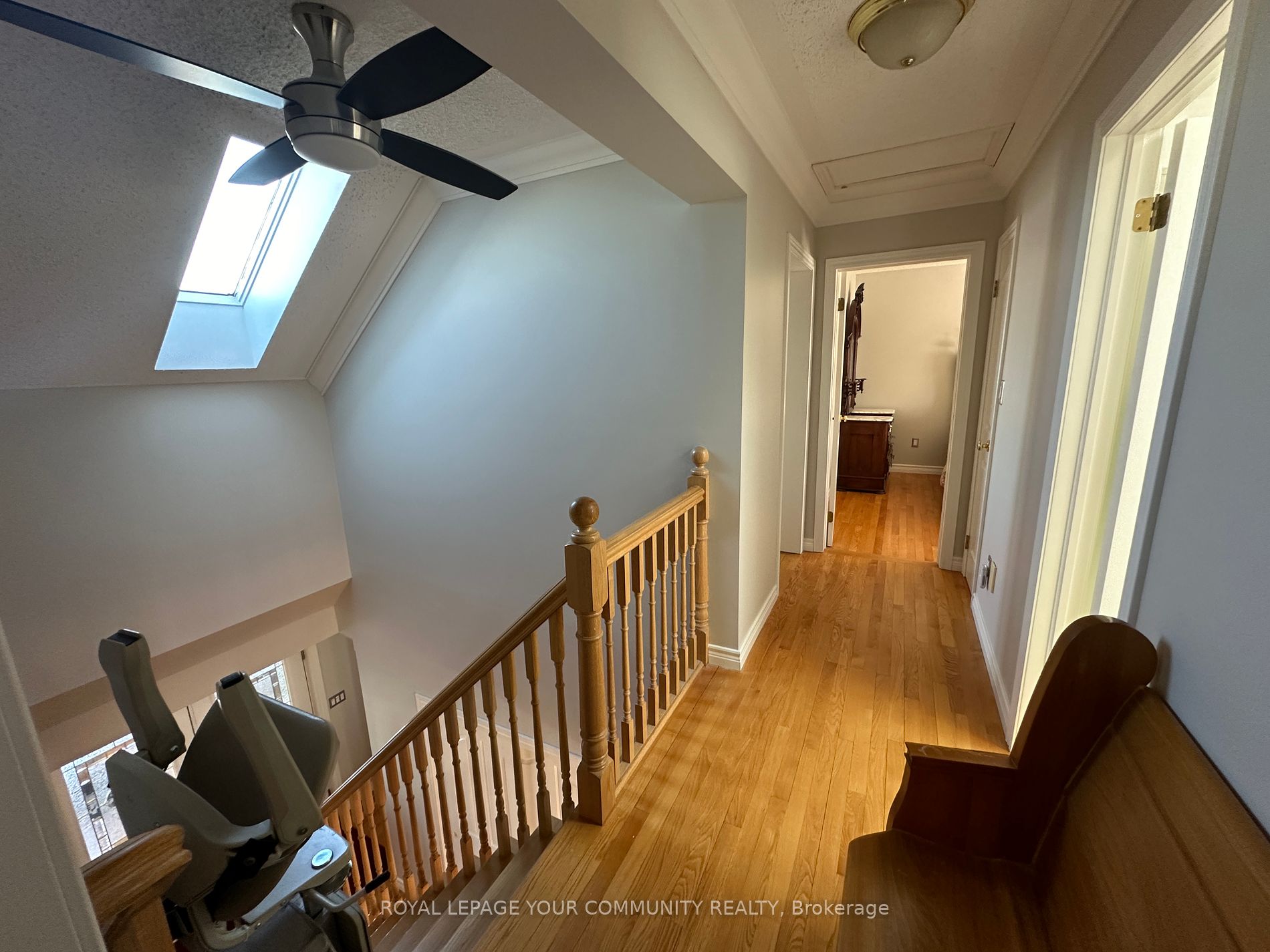 203 Lake Dr E Property Photo 20