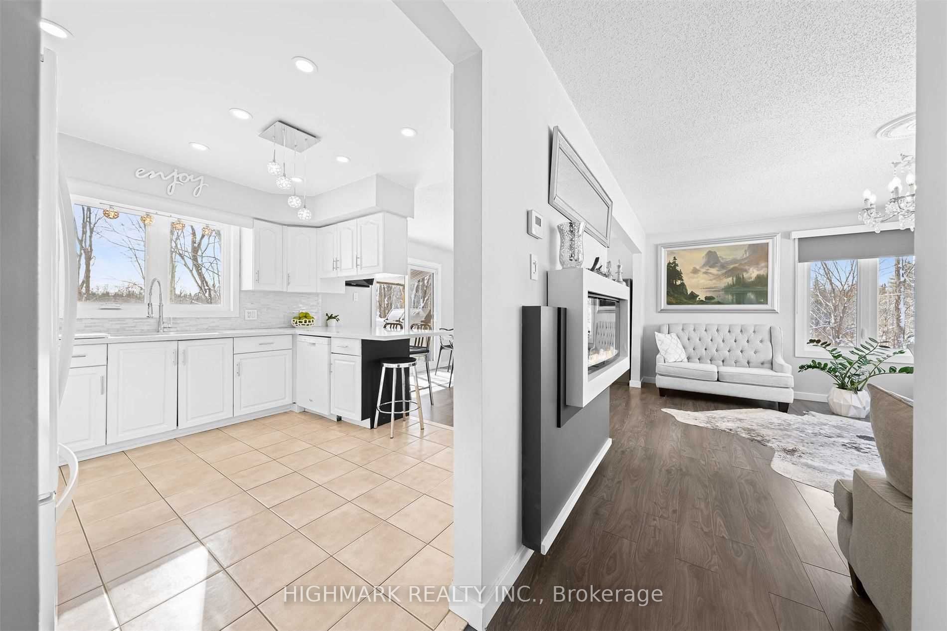 2747 7th Line Property Photo 12