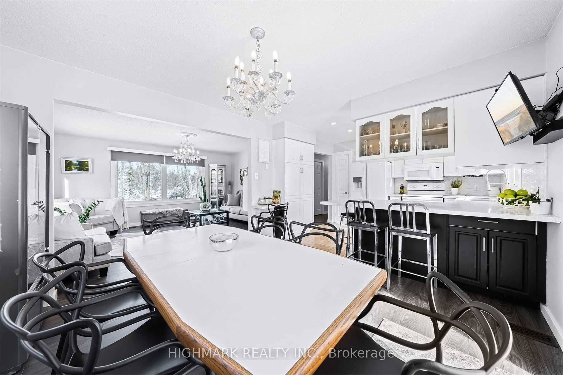 2747 7th Line Property Photo 16